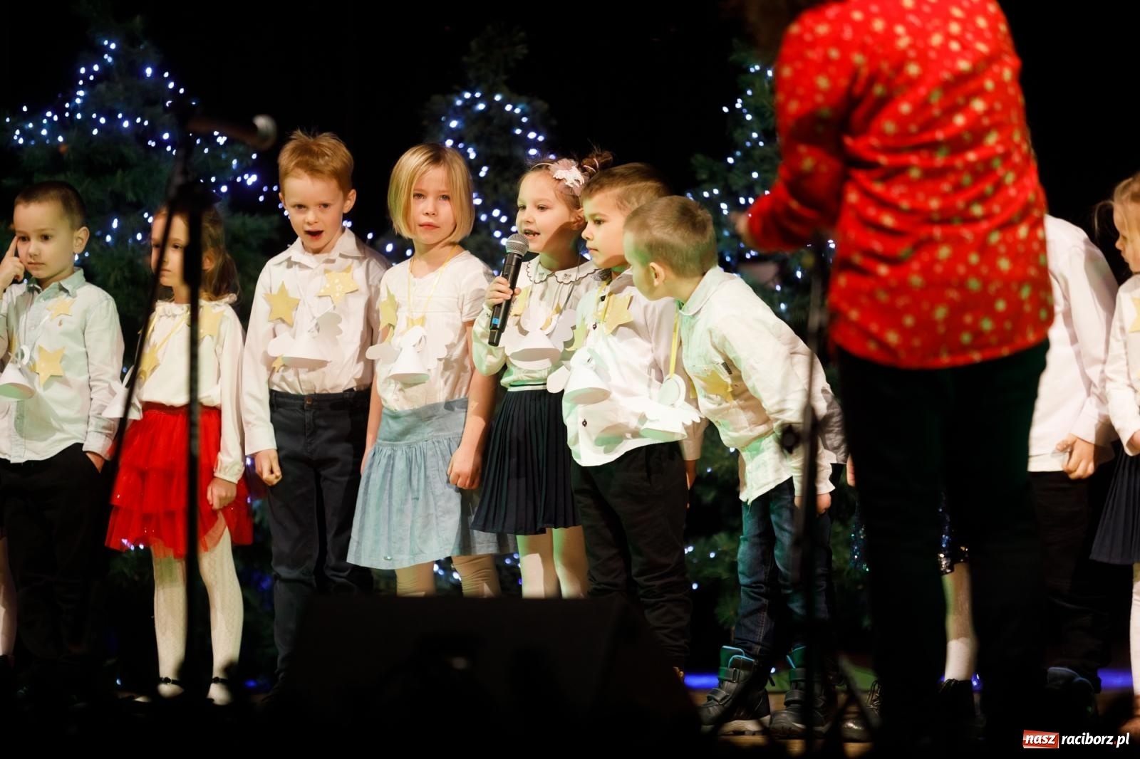 Zdjęcie w galerii na portalu naszraciborz.pl: Przegląd kolęd i piosenek świątecznych w RCK wiadomości z regionu