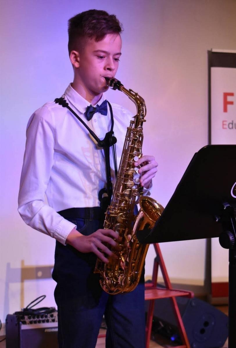 Zdjęcie w galerii na portalu naszraciborz.pl: Świąteczne rytmy zabrzmiały na zamku wiadomości z regionu