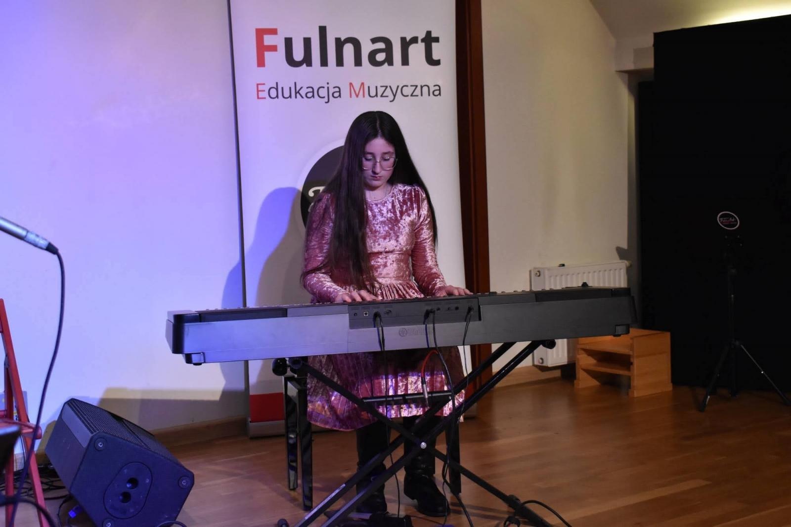 Zdjęcie w galerii na portalu naszraciborz.pl: Świąteczne rytmy zabrzmiały na zamku wiadomości z regionu