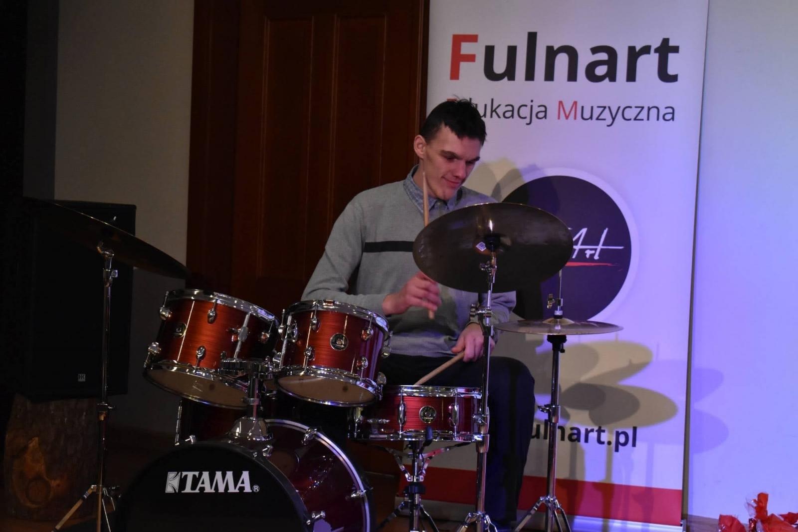 Zdjęcie w galerii na portalu naszraciborz.pl: Świąteczne rytmy zabrzmiały na zamku wiadomości z regionu