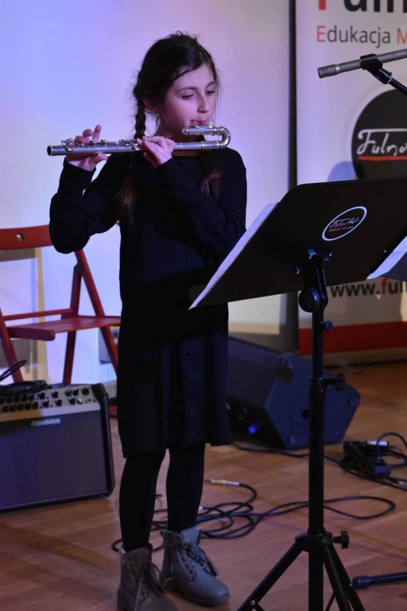 Zdjęcie w galerii na portalu naszraciborz.pl: Świąteczne rytmy zabrzmiały na zamku wiadomości z regionu