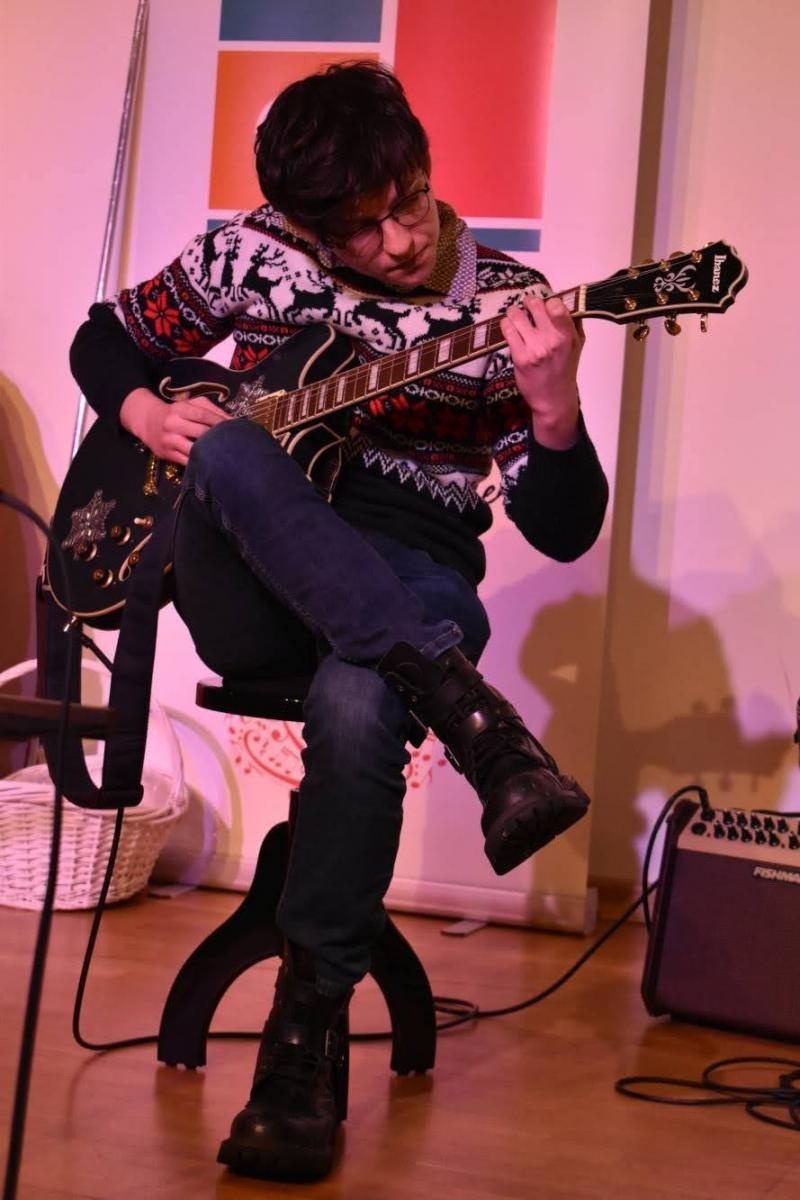 Zdjęcie w galerii na portalu naszraciborz.pl: Świąteczne rytmy zabrzmiały na zamku wiadomości z regionu