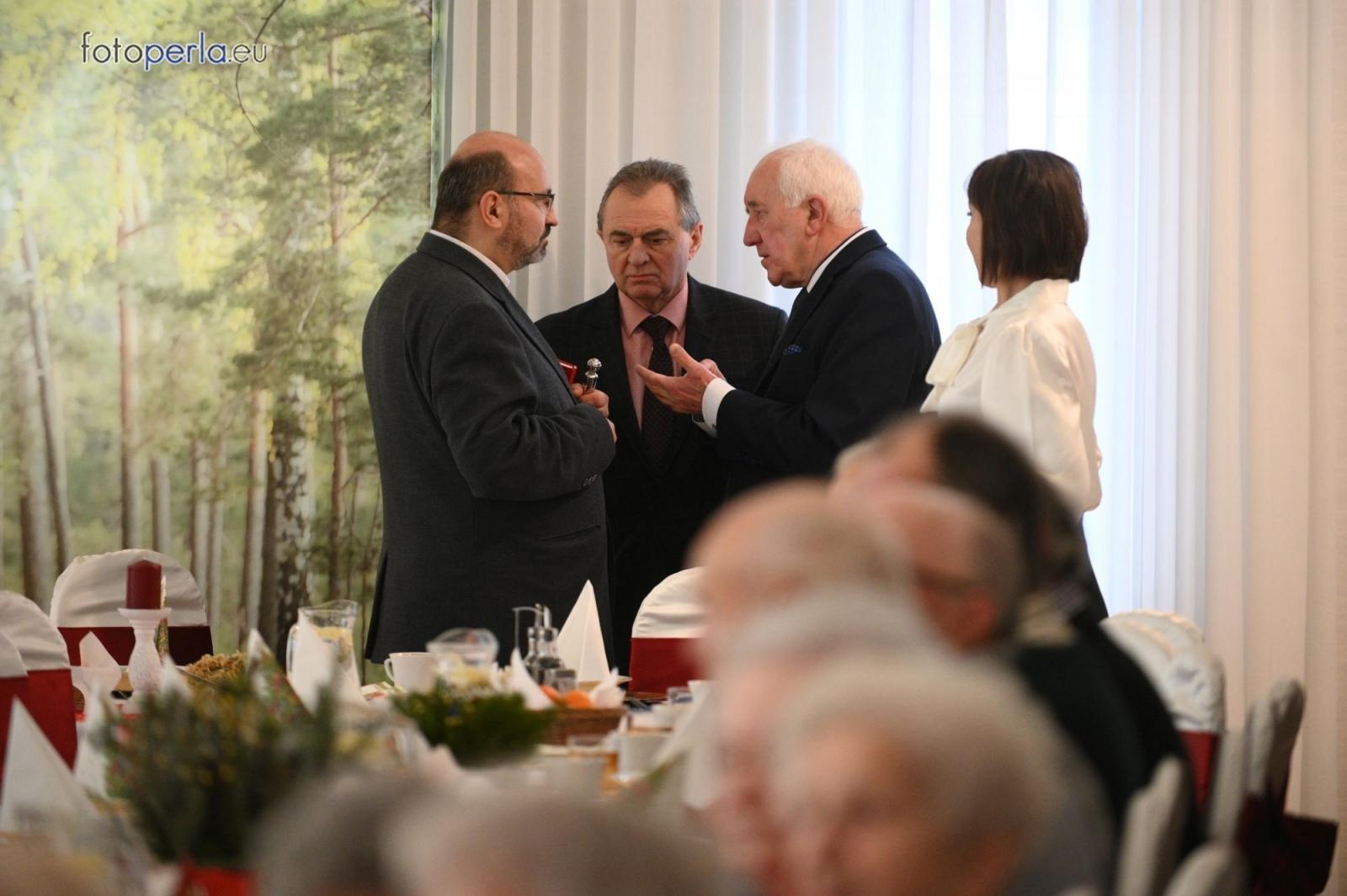 Zdjęcie w galerii na portalu naszraciborz.pl: Wigilia w Perle. Jan Basista od lat dba o samotnych z gminy Krzanowice wiadomości z regionu