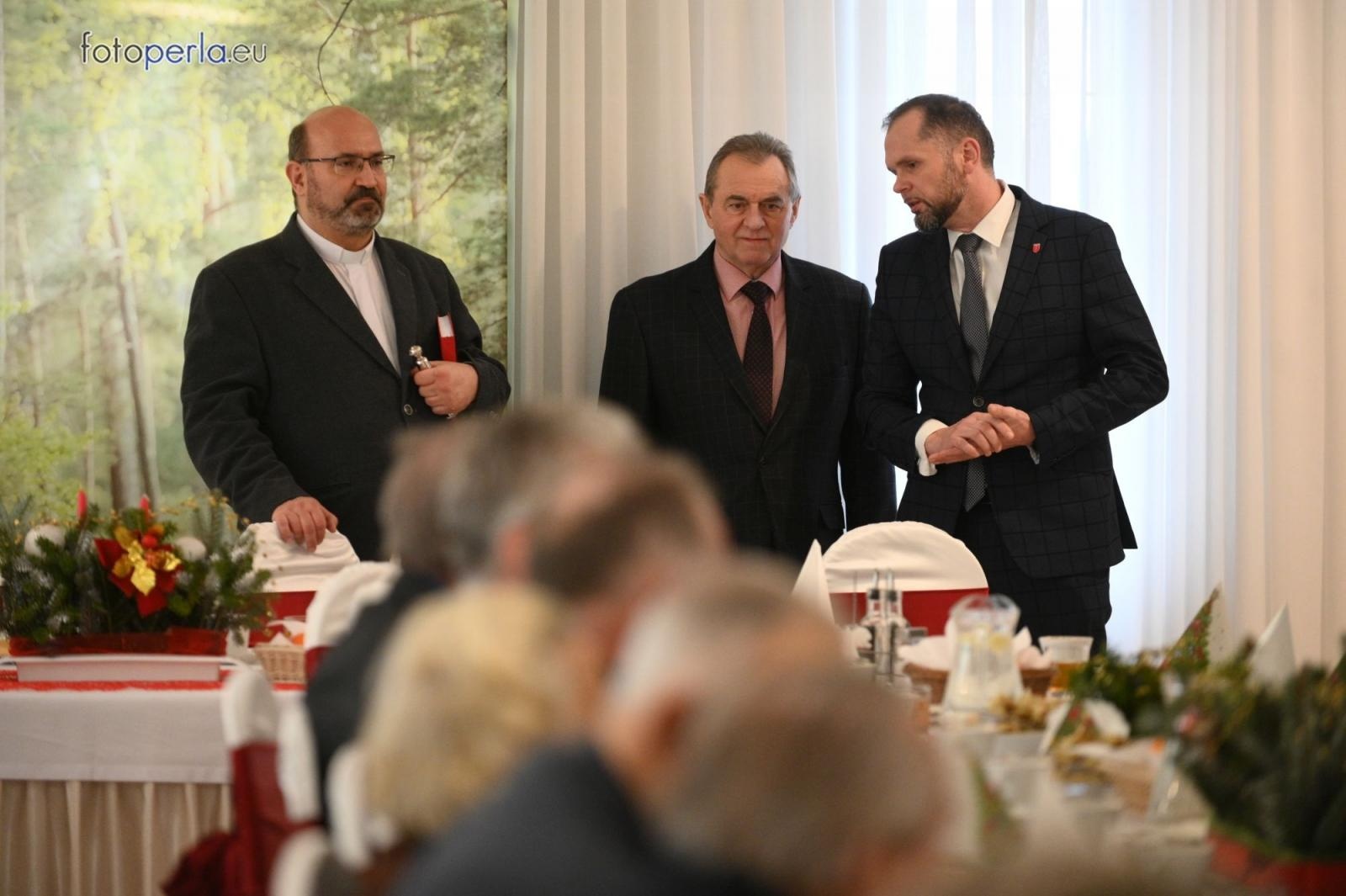 Zdjęcie w galerii na portalu naszraciborz.pl: Wigilia w Perle. Jan Basista od lat dba o samotnych z gminy Krzanowice wiadomości z regionu