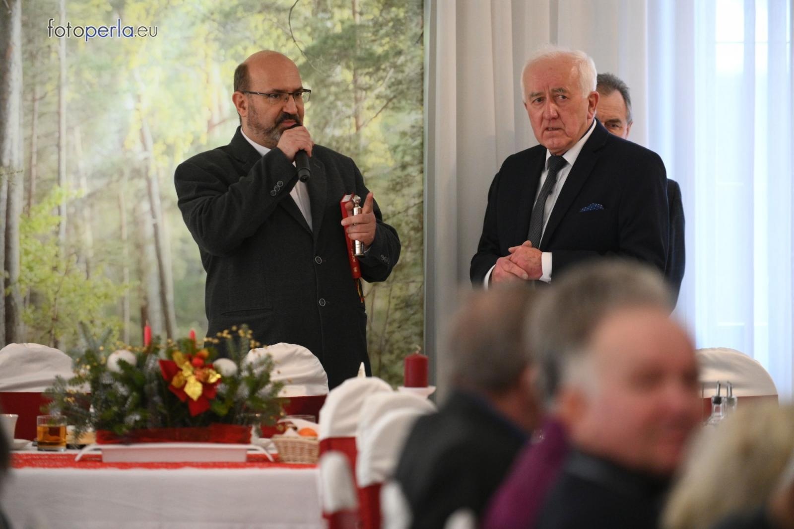 Zdjęcie w galerii na portalu naszraciborz.pl: Wigilia w Perle. Jan Basista od lat dba o samotnych z gminy Krzanowice wiadomości z regionu