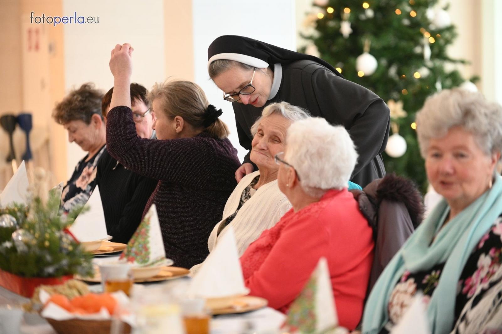 Zdjęcie w galerii na portalu naszraciborz.pl: Wigilia w Perle. Jan Basista od lat dba o samotnych z gminy Krzanowice wiadomości z regionu