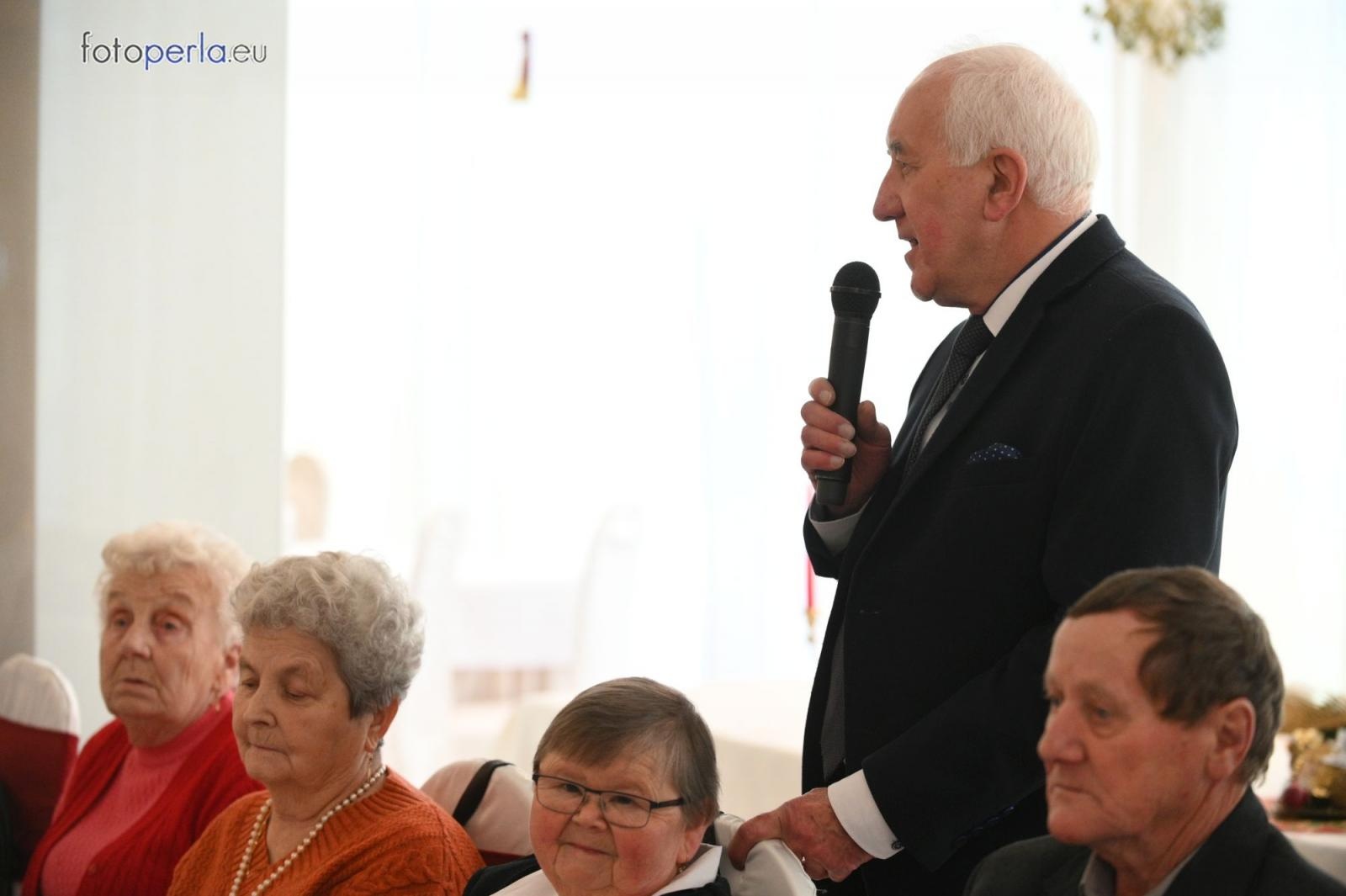 Zdjęcie w galerii na portalu naszraciborz.pl: Wigilia w Perle. Jan Basista od lat dba o samotnych z gminy Krzanowice wiadomości z regionu