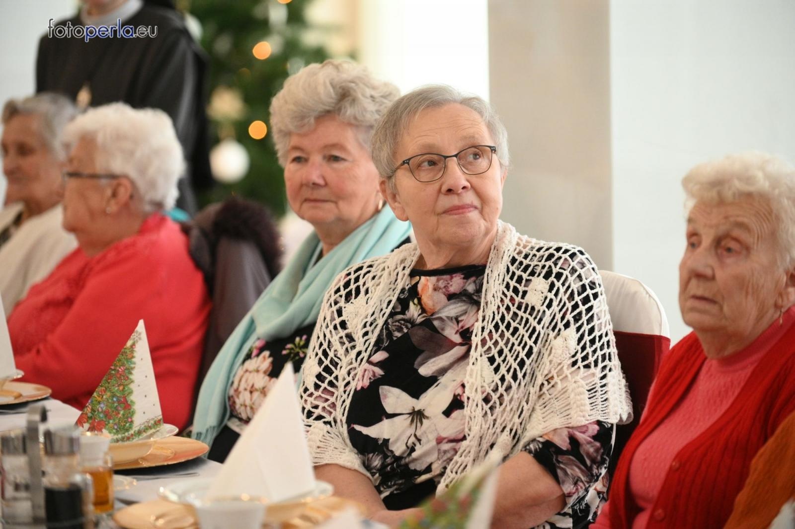 Zdjęcie w galerii na portalu naszraciborz.pl: Wigilia w Perle. Jan Basista od lat dba o samotnych z gminy Krzanowice wiadomości z regionu