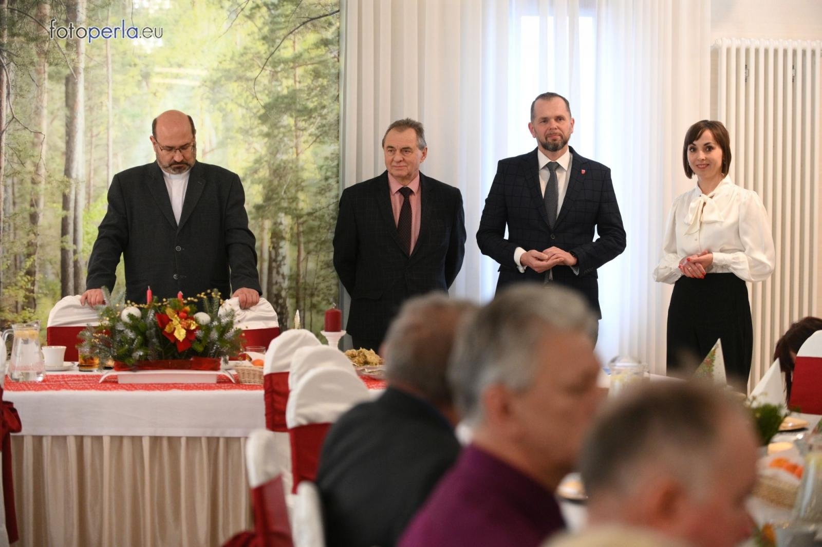 Zdjęcie w galerii na portalu naszraciborz.pl: Wigilia w Perle. Jan Basista od lat dba o samotnych z gminy Krzanowice wiadomości z regionu