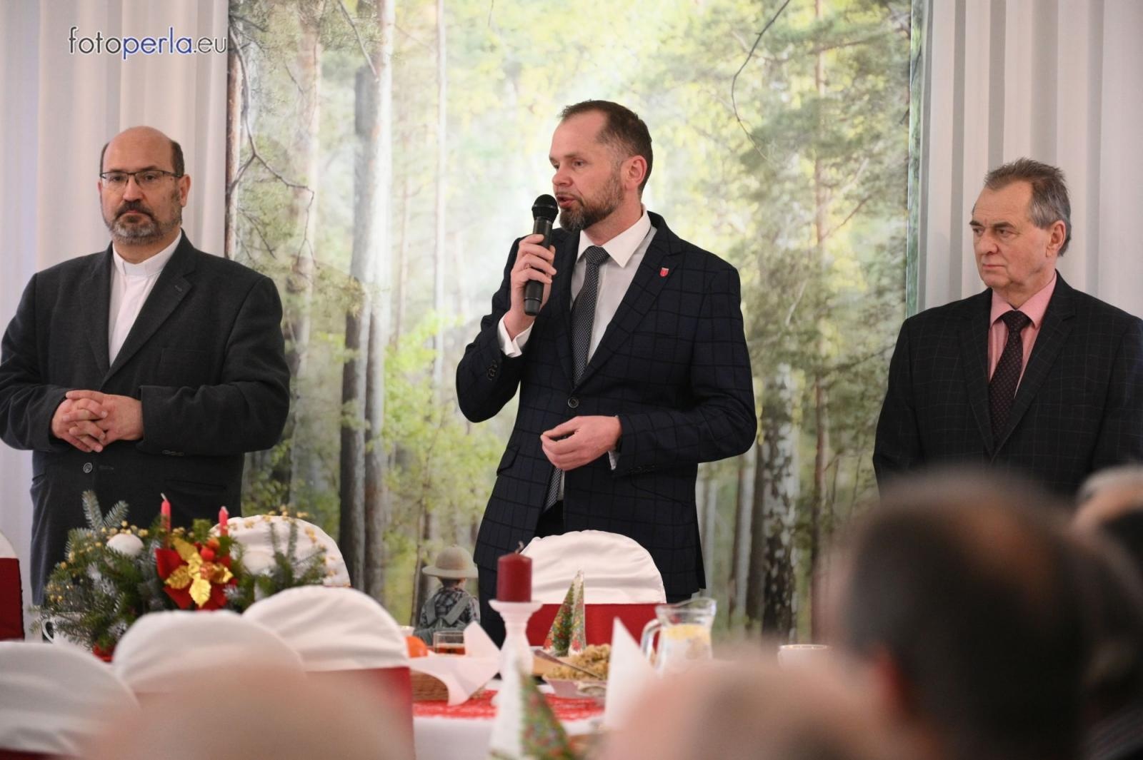 Zdjęcie w galerii na portalu naszraciborz.pl: Wigilia w Perle. Jan Basista od lat dba o samotnych z gminy Krzanowice wiadomości z regionu