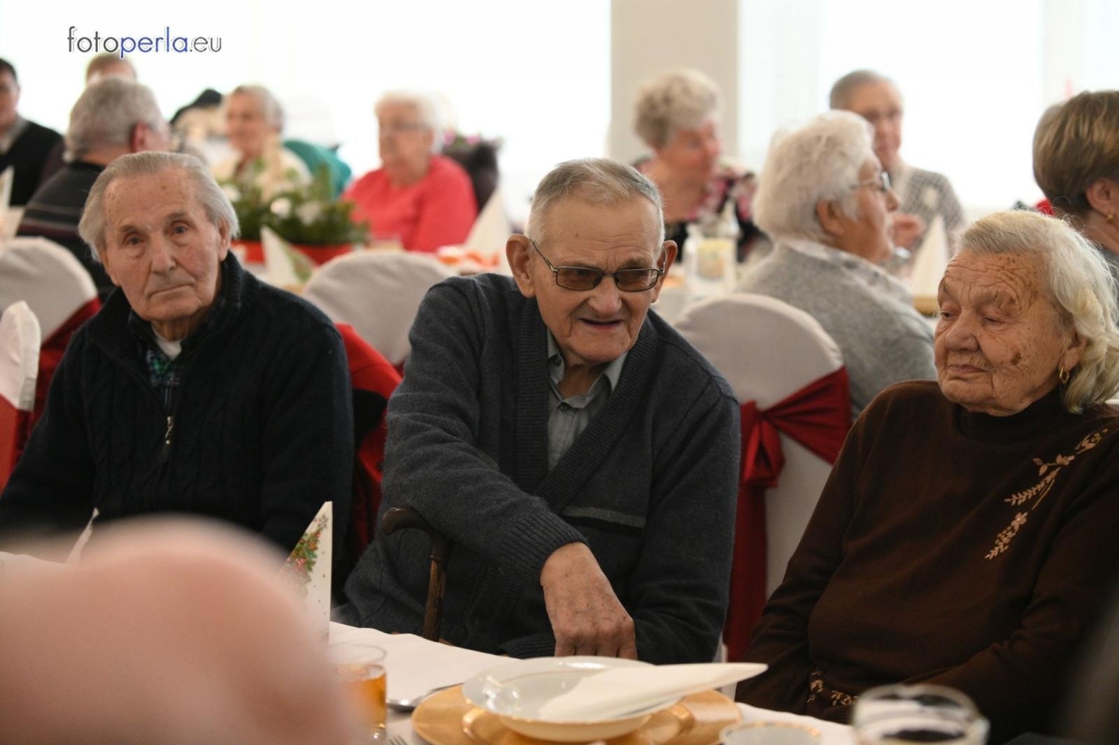 Zdjęcie w galerii na portalu naszraciborz.pl: Wigilia w Perle. Jan Basista od lat dba o samotnych z gminy Krzanowice wiadomości z regionu