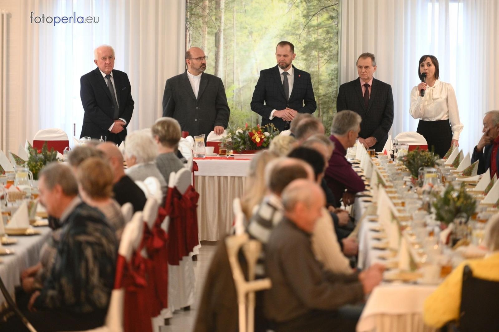 Zdjęcie w galerii na portalu naszraciborz.pl: Wigilia w Perle. Jan Basista od lat dba o samotnych z gminy Krzanowice wiadomości z regionu