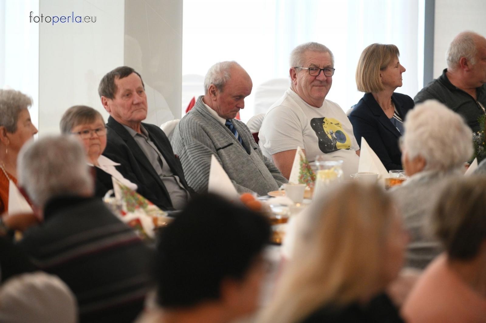 Zdjęcie w galerii na portalu naszraciborz.pl: Wigilia w Perle. Jan Basista od lat dba o samotnych z gminy Krzanowice wiadomości z regionu