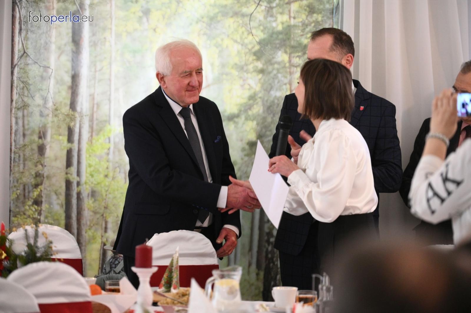 Zdjęcie w galerii na portalu naszraciborz.pl: Wigilia w Perle. Jan Basista od lat dba o samotnych z gminy Krzanowice wiadomości z regionu