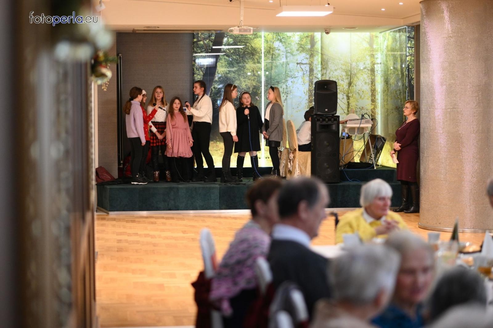 Zdjęcie w galerii na portalu naszraciborz.pl: Wigilia w Perle. Jan Basista od lat dba o samotnych z gminy Krzanowice wiadomości z regionu