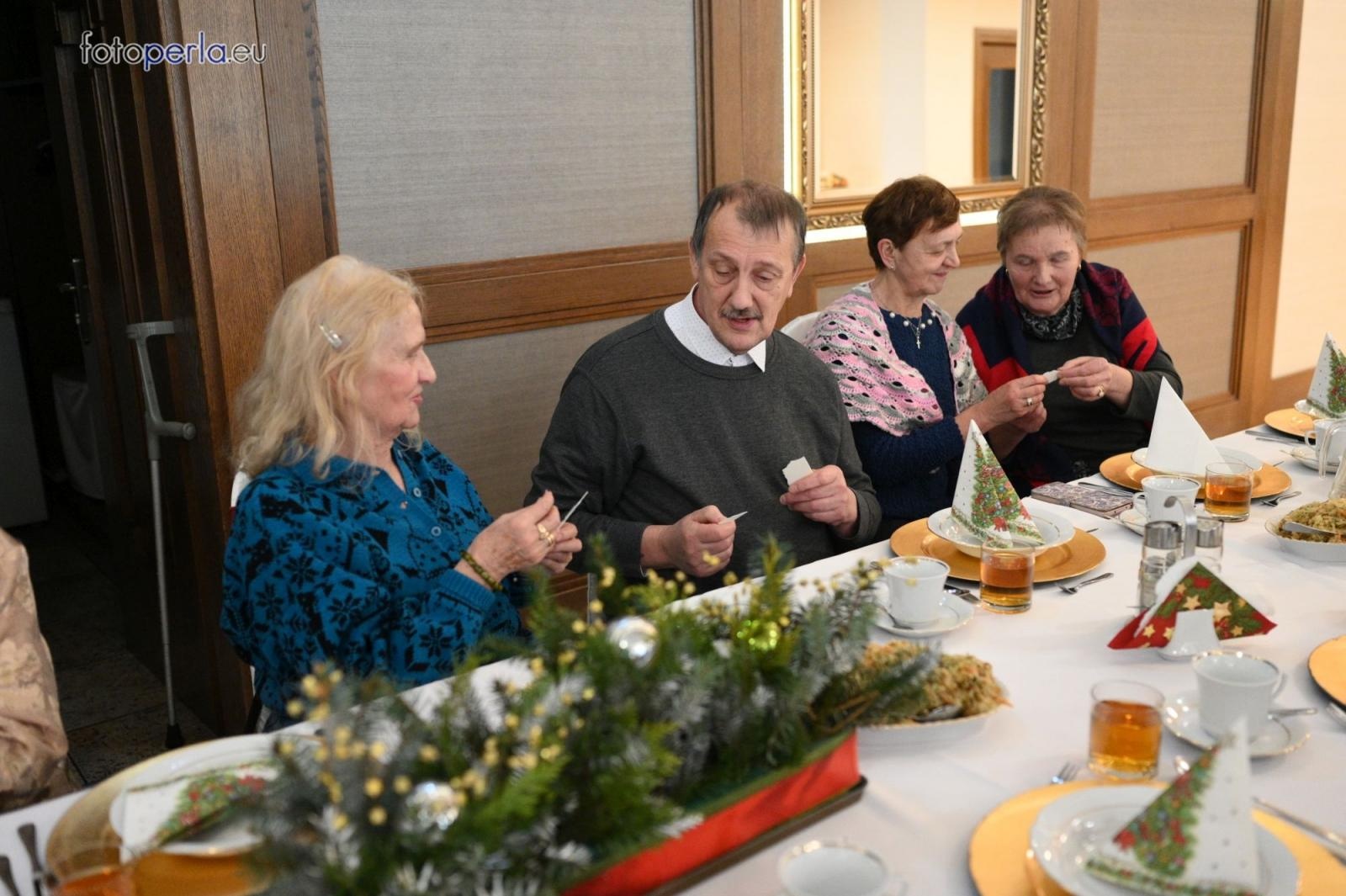 Zdjęcie w galerii na portalu naszraciborz.pl: Wigilia w Perle. Jan Basista od lat dba o samotnych z gminy Krzanowice wiadomości z regionu