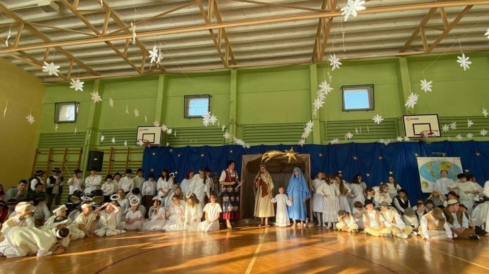 Zdjęcie w galerii na portalu naszraciborz.pl: Niepowtarzalne jasełka w Zespole Szkół Specjalnych [FOTO i WIDEO] wiadomości z regionu