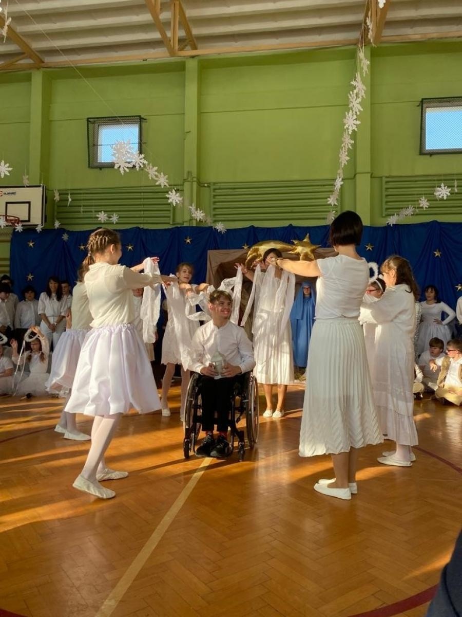 Zdjęcie w galerii na portalu naszraciborz.pl: Niepowtarzalne jasełka w Zespole Szkół Specjalnych [FOTO i WIDEO] wiadomości z regionu