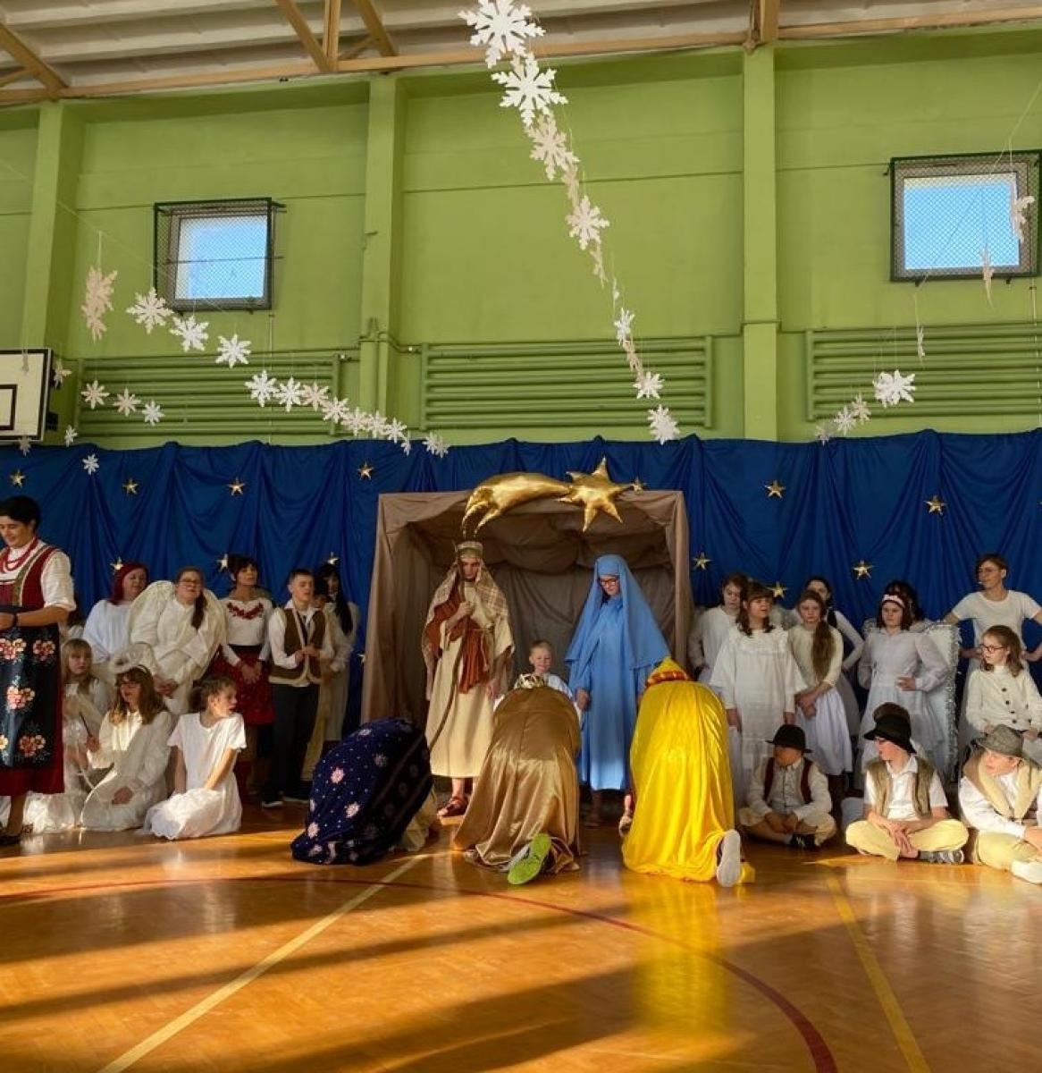 Zdjęcie w galerii na portalu naszraciborz.pl: Niepowtarzalne jasełka w Zespole Szkół Specjalnych [FOTO i WIDEO] wiadomości z regionu