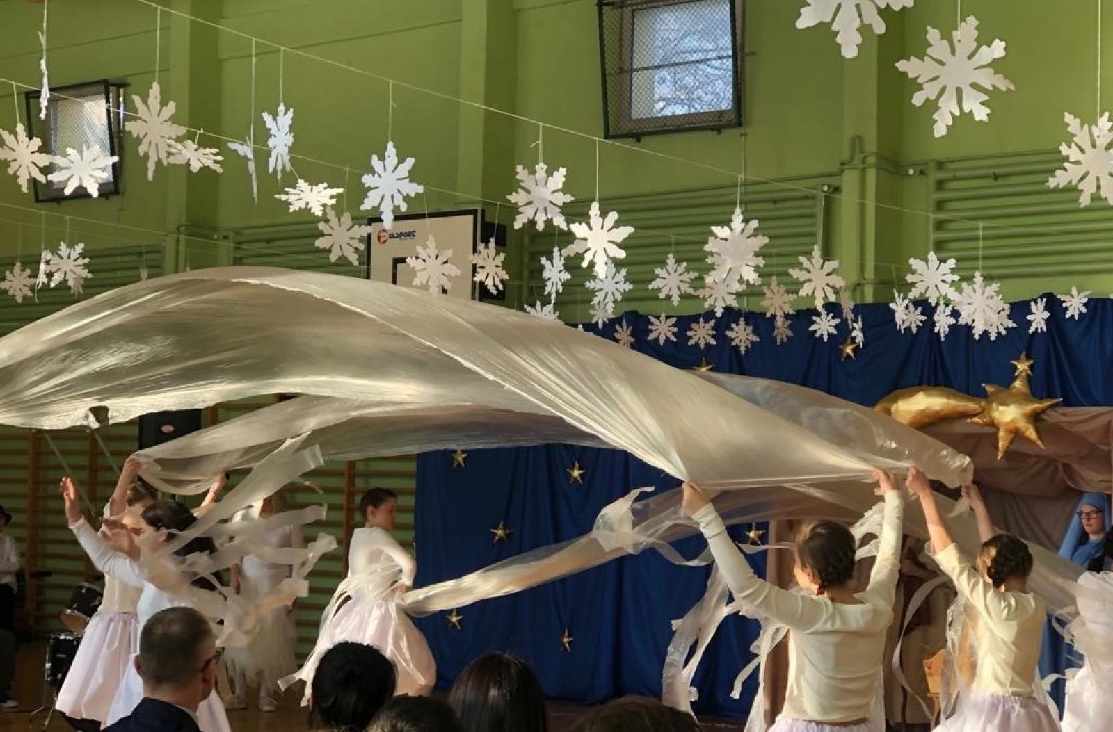 Zdjęcie w galerii na portalu naszraciborz.pl: Niepowtarzalne jasełka w Zespole Szkół Specjalnych [FOTO i WIDEO] wiadomości z regionu