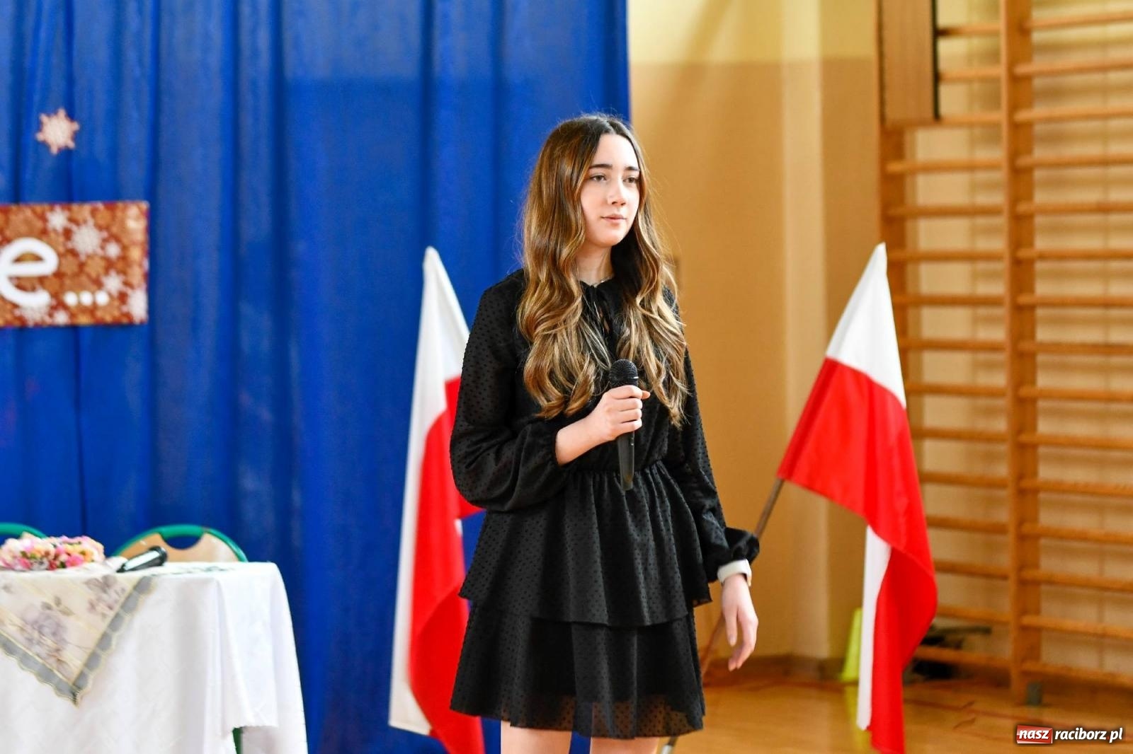 Zdjęcie w galerii na portalu naszraciborz.pl: Mickiewicz żegna stary rok akademią ku czci patrona [FOTO] wiadomości z regionu