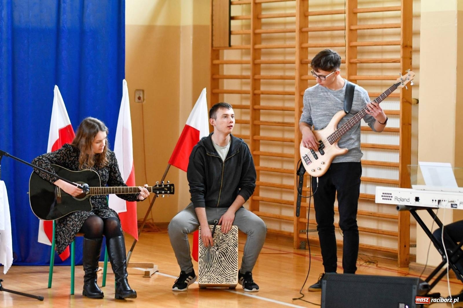Zdjęcie w galerii na portalu naszraciborz.pl: Mickiewicz żegna stary rok akademią ku czci patrona [FOTO] wiadomości z regionu