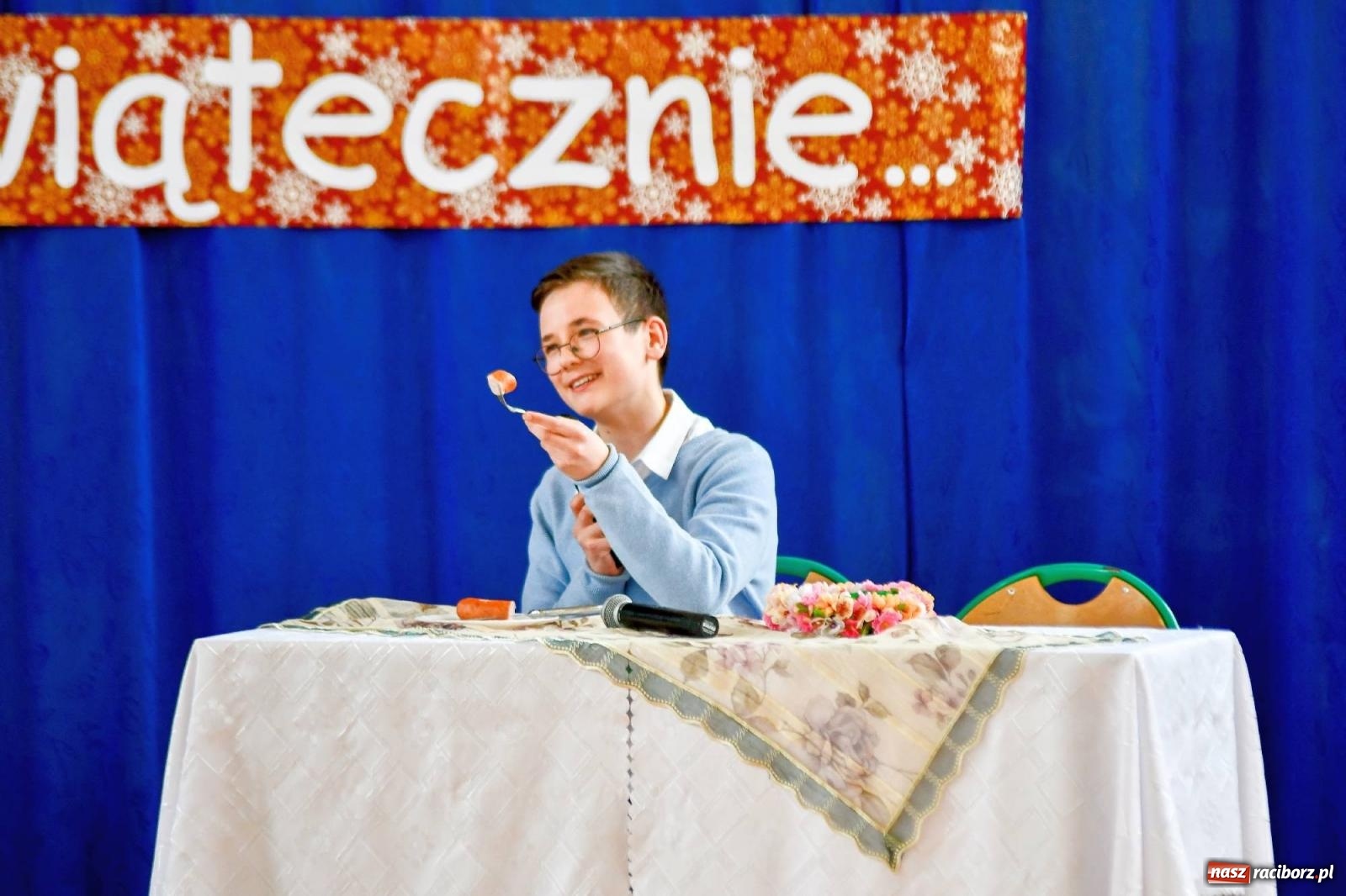 Zdjęcie w galerii na portalu naszraciborz.pl: Mickiewicz żegna stary rok akademią ku czci patrona [FOTO] wiadomości z regionu