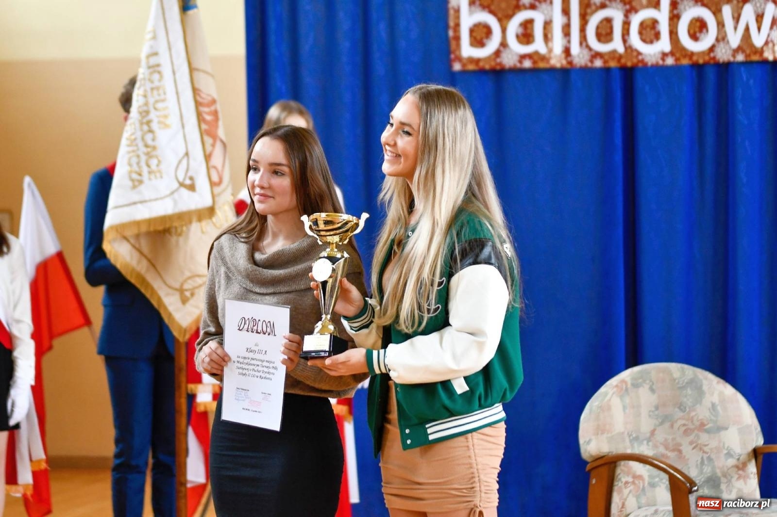 Zdjęcie w galerii na portalu naszraciborz.pl: Mickiewicz żegna stary rok akademią ku czci patrona [FOTO] wiadomości z regionu
