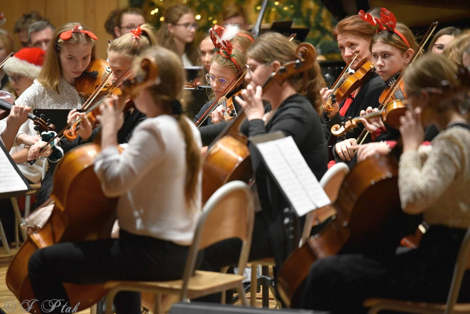Zdjęcie w galerii na portalu naszraciborz.pl: Koncert kolędowy w raciborskiej szkole muzycznej [FOTO i WIDEO] wiadomości z regionu