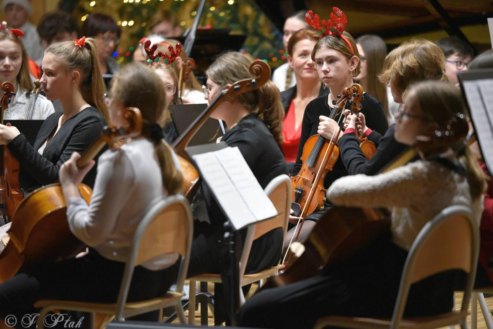 Zdjęcie w galerii na portalu naszraciborz.pl: Koncert kolędowy w raciborskiej szkole muzycznej [FOTO i WIDEO] wiadomości z regionu