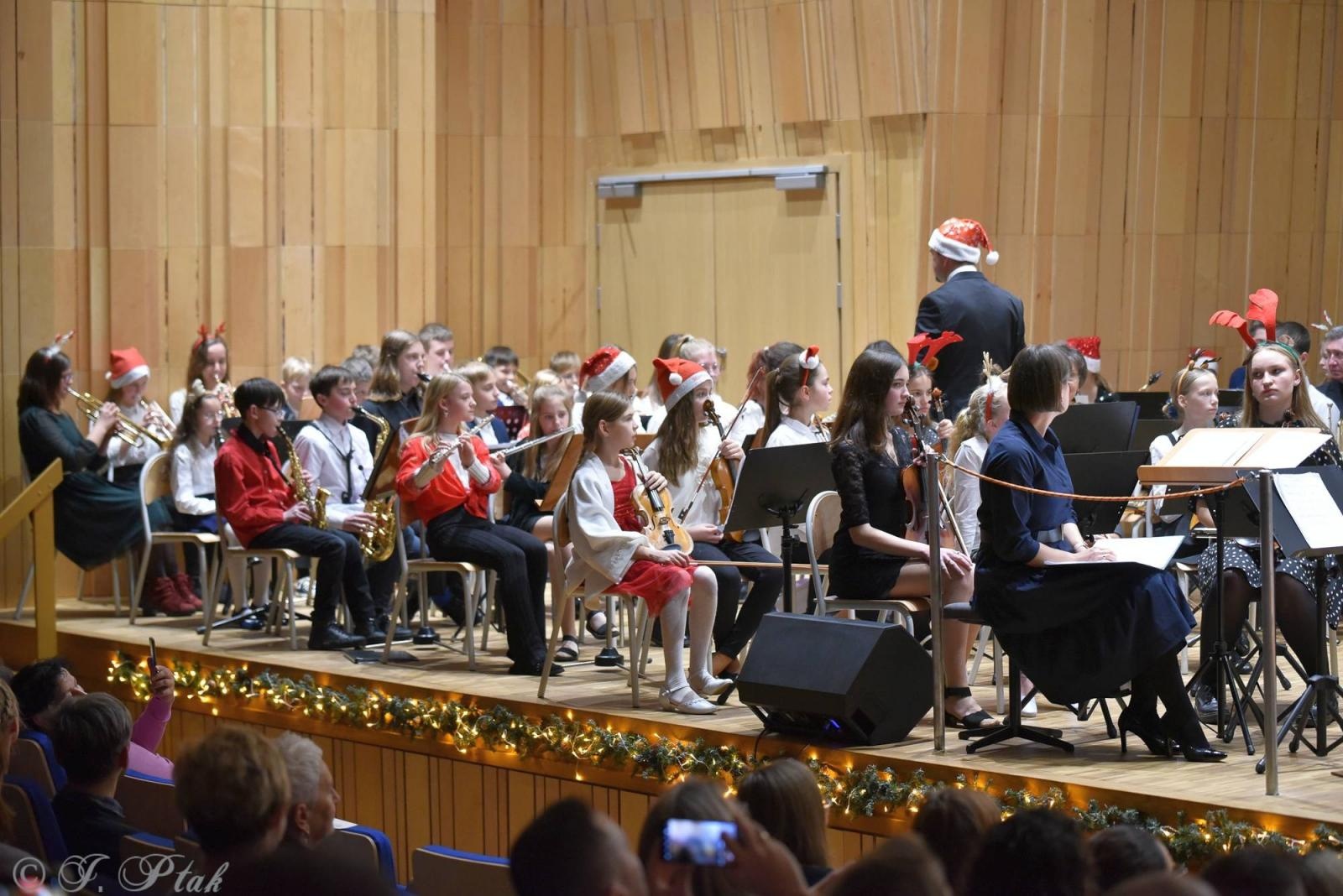 Zdjęcie w galerii na portalu naszraciborz.pl: Koncert kolędowy w raciborskiej szkole muzycznej [FOTO i WIDEO] wiadomości z regionu