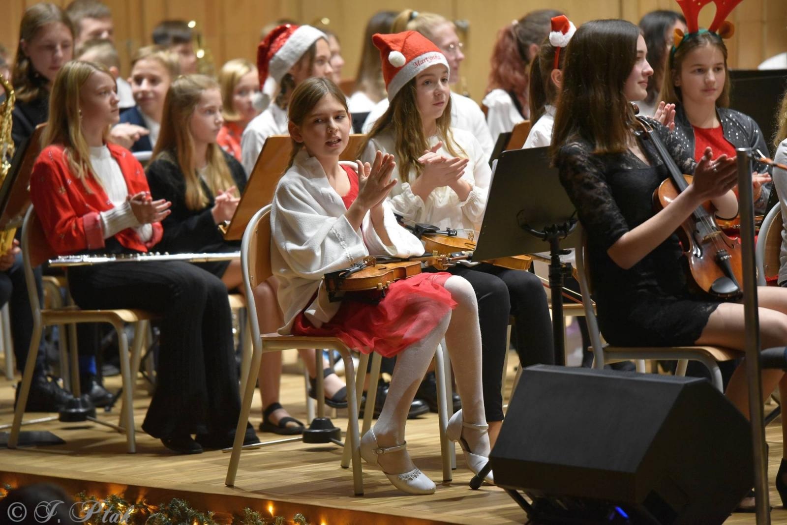Zdjęcie w galerii na portalu naszraciborz.pl: Koncert kolędowy w raciborskiej szkole muzycznej [FOTO i WIDEO] wiadomości z regionu