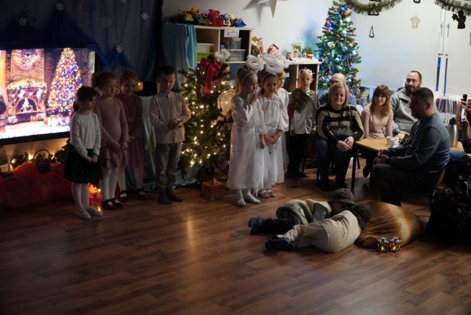 Zdjęcie w galerii na portalu naszraciborz.pl: W Przedszkolu nr 14 odbyły się piękne jasełka wiadomości z regionu