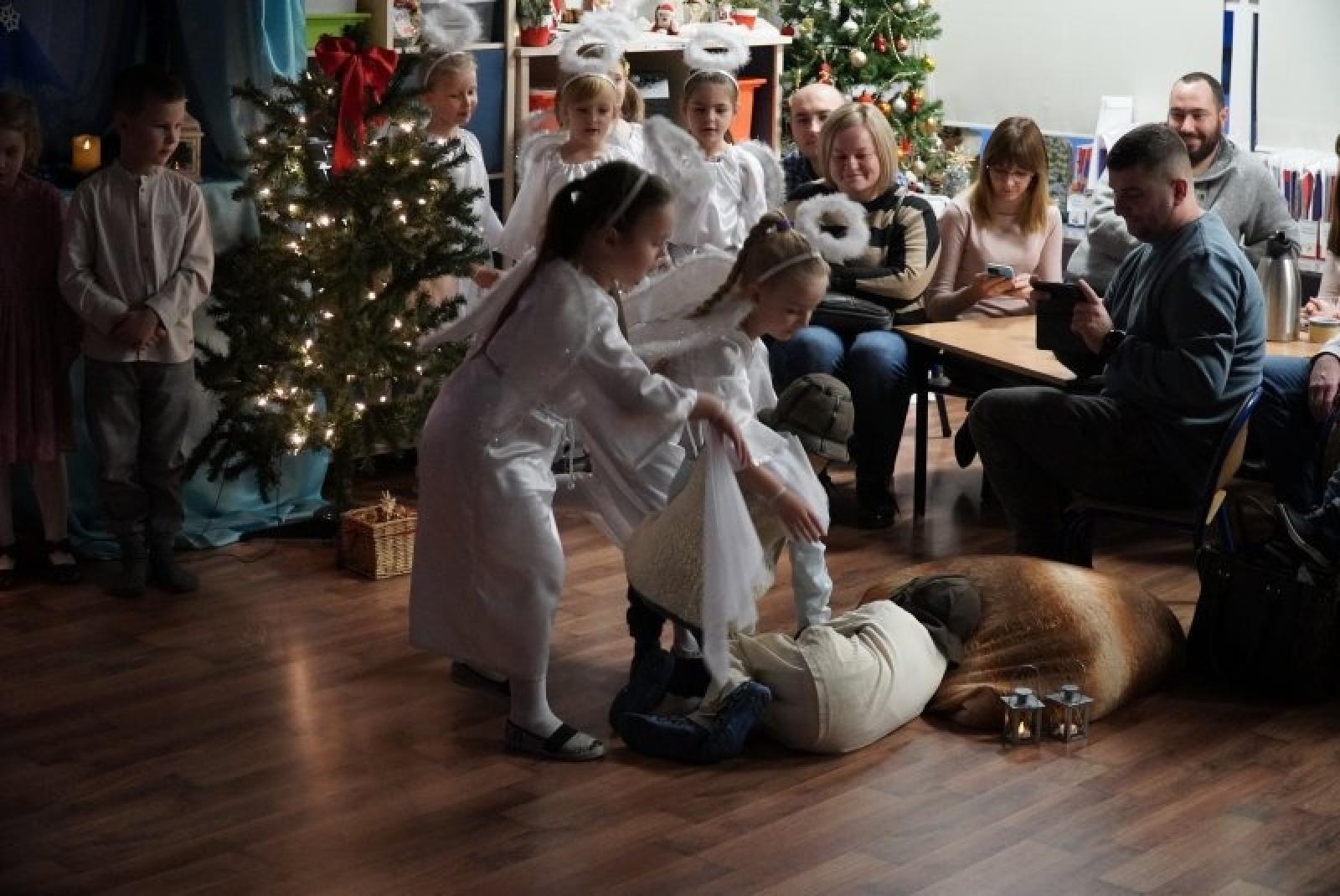 Zdjęcie w galerii na portalu naszraciborz.pl: W Przedszkolu nr 14 odbyły się piękne jasełka wiadomości z regionu