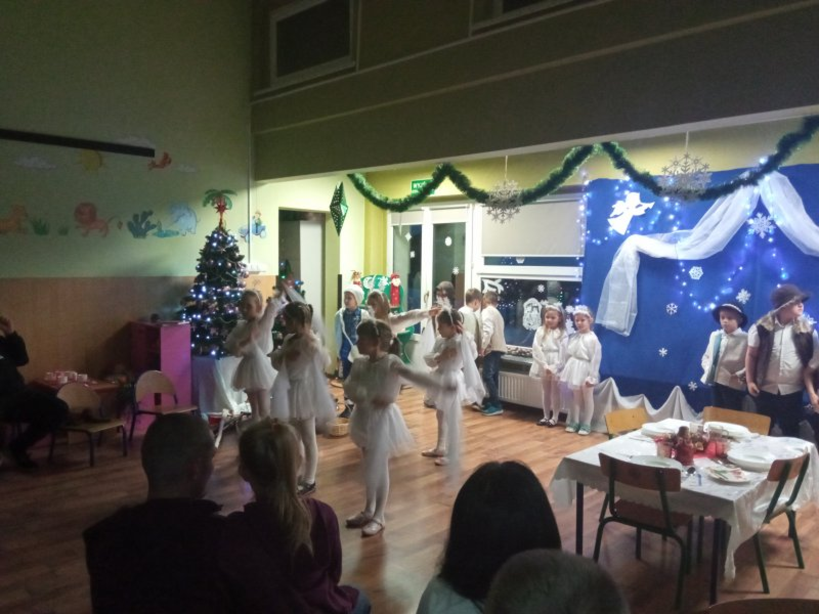 Zdjęcie w galerii na portalu naszraciborz.pl: W Przedszkolu nr 14 odbyły się piękne jasełka wiadomości z regionu