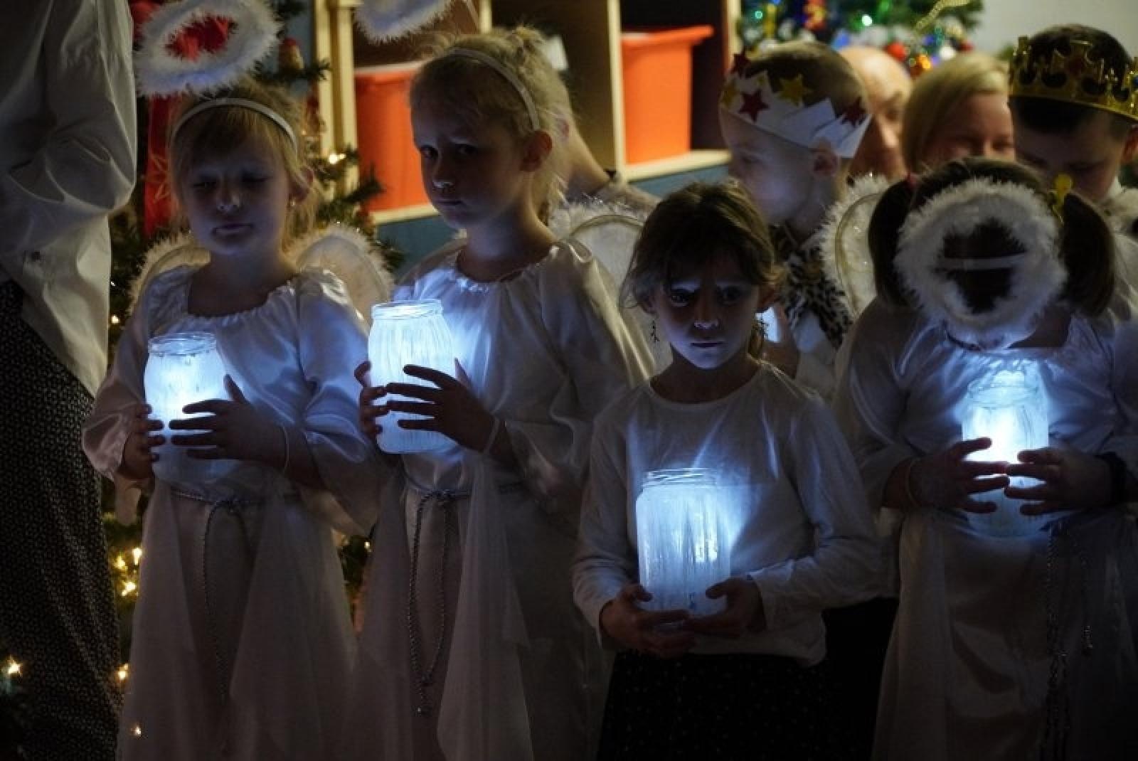 Zdjęcie w galerii na portalu naszraciborz.pl: W Przedszkolu nr 14 odbyły się piękne jasełka wiadomości z regionu