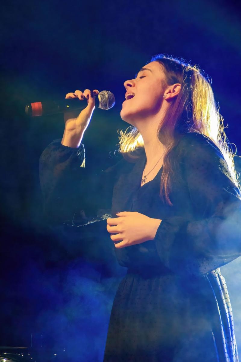 Zdjęcie w galerii na portalu naszraciborz.pl: W obłoku. Debiutancki singiel Amelii Lipy wiadomości z regionu