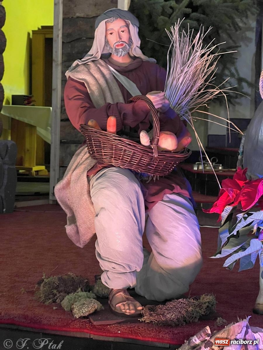 Zdjęcie w galerii na portalu naszraciborz.pl: Cicha noc, święta noc. Pasterka w kościele NSPJ [FOTO] wiadomości z regionu