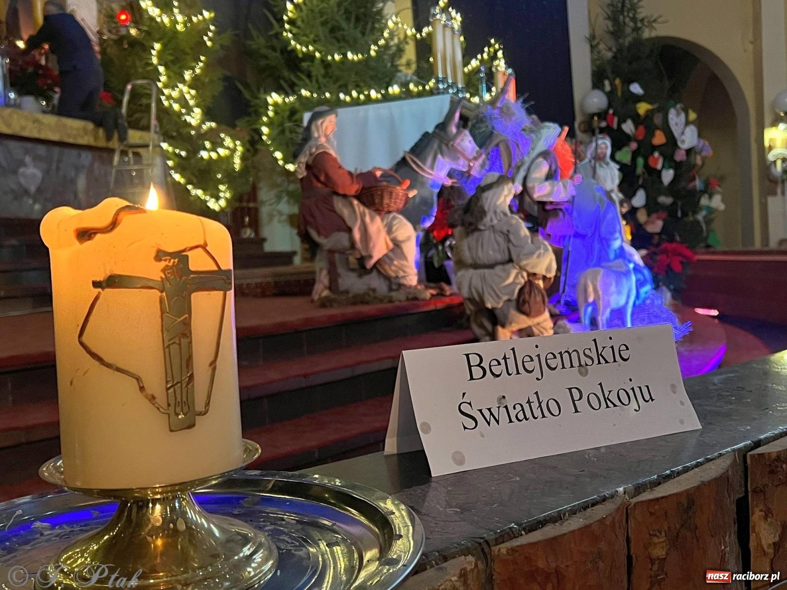 Zdjęcie w galerii na portalu naszraciborz.pl: Cicha noc, święta noc. Pasterka w kościele NSPJ [FOTO] wiadomości z regionu