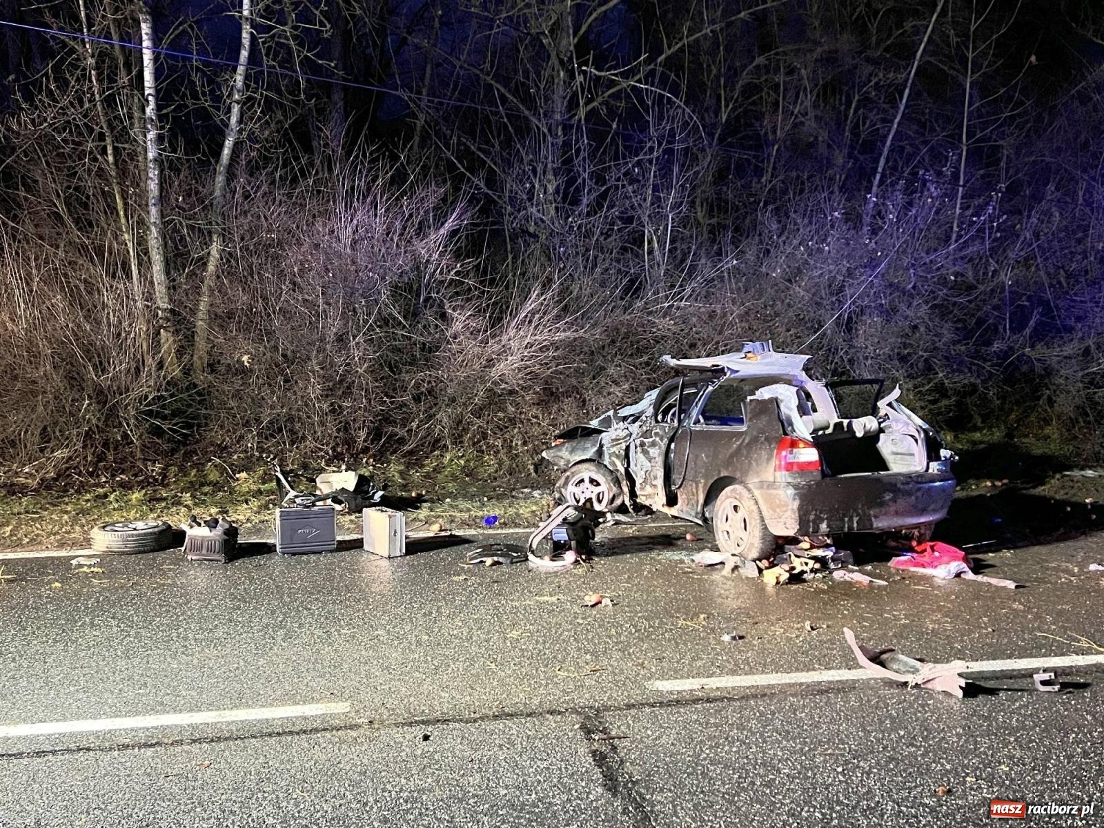 Zdjęcie w galerii na portalu naszraciborz.pl: DK 45 Racibórz-Opole. 32-latek ciężko ranny w wypadku przed Miedonią wiadomości z regionu