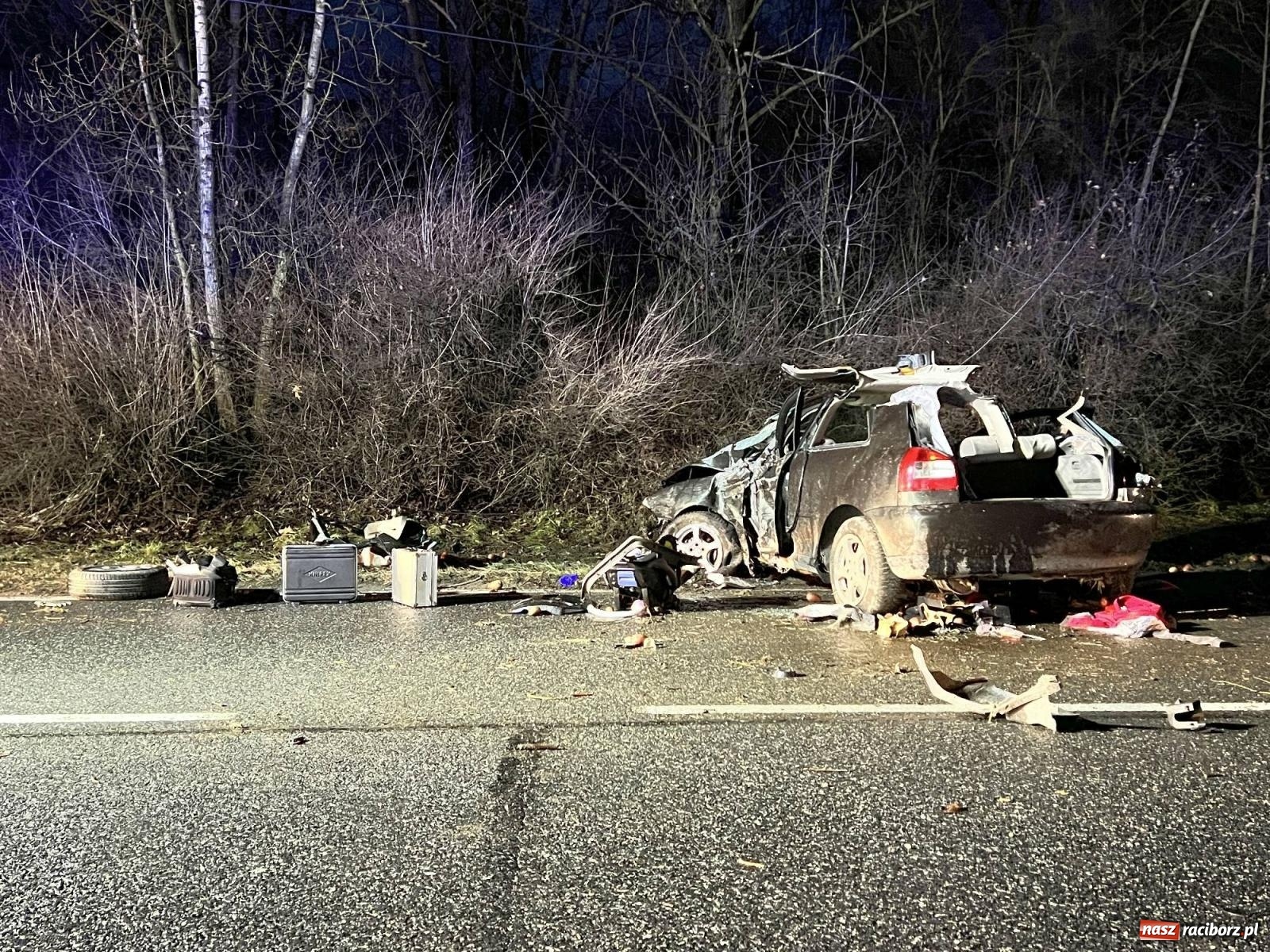 Zdjęcie w galerii na portalu naszraciborz.pl: DK 45 Racibórz-Opole. 32-latek ciężko ranny w wypadku przed Miedonią wiadomości z regionu