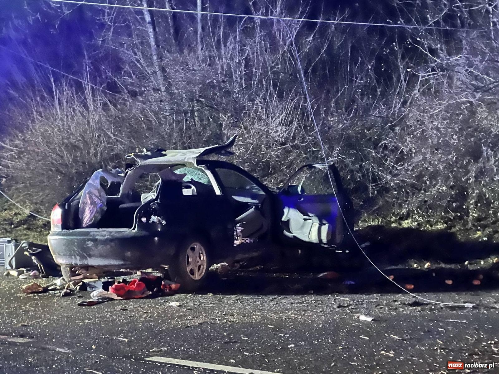 Zdjęcie w galerii na portalu naszraciborz.pl: DK 45 Racibórz-Opole. 32-latek ciężko ranny w wypadku przed Miedonią wiadomości z regionu