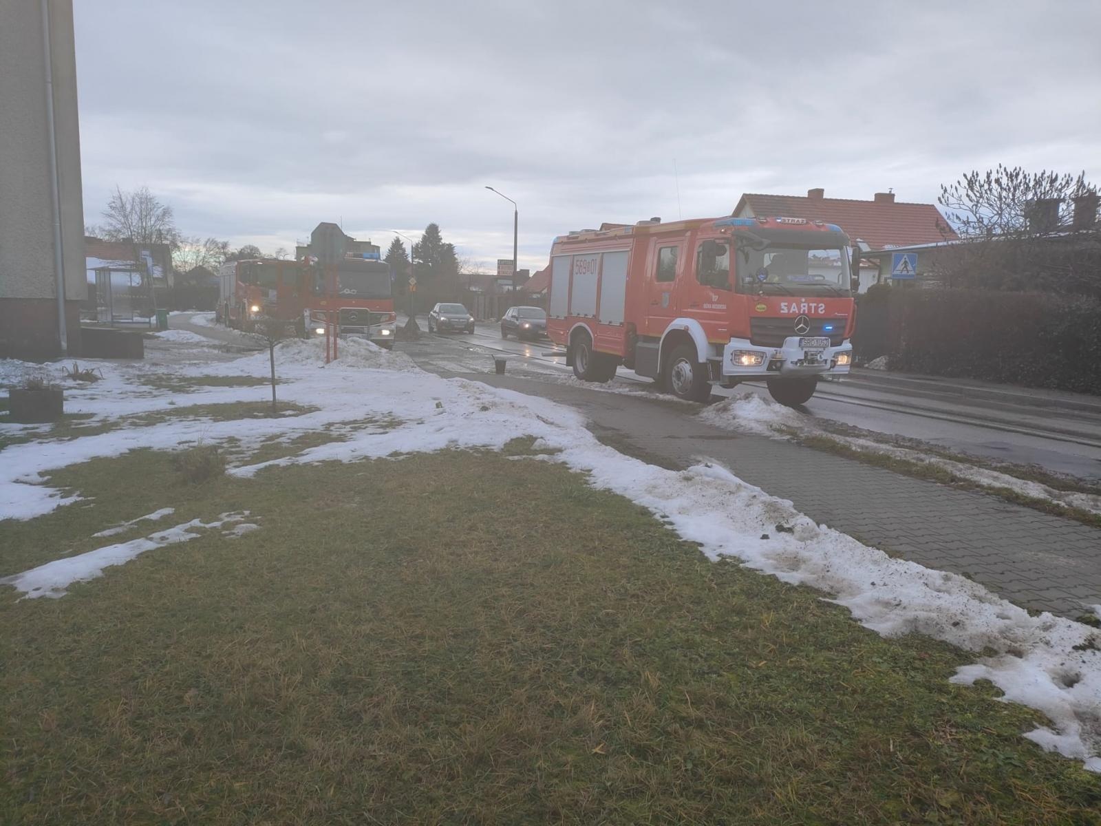 Zdjęcie w galerii na portalu naszraciborz.pl: Pożar sadzy w kominie w Kuźni Raciborskiej wiadomości z regionu