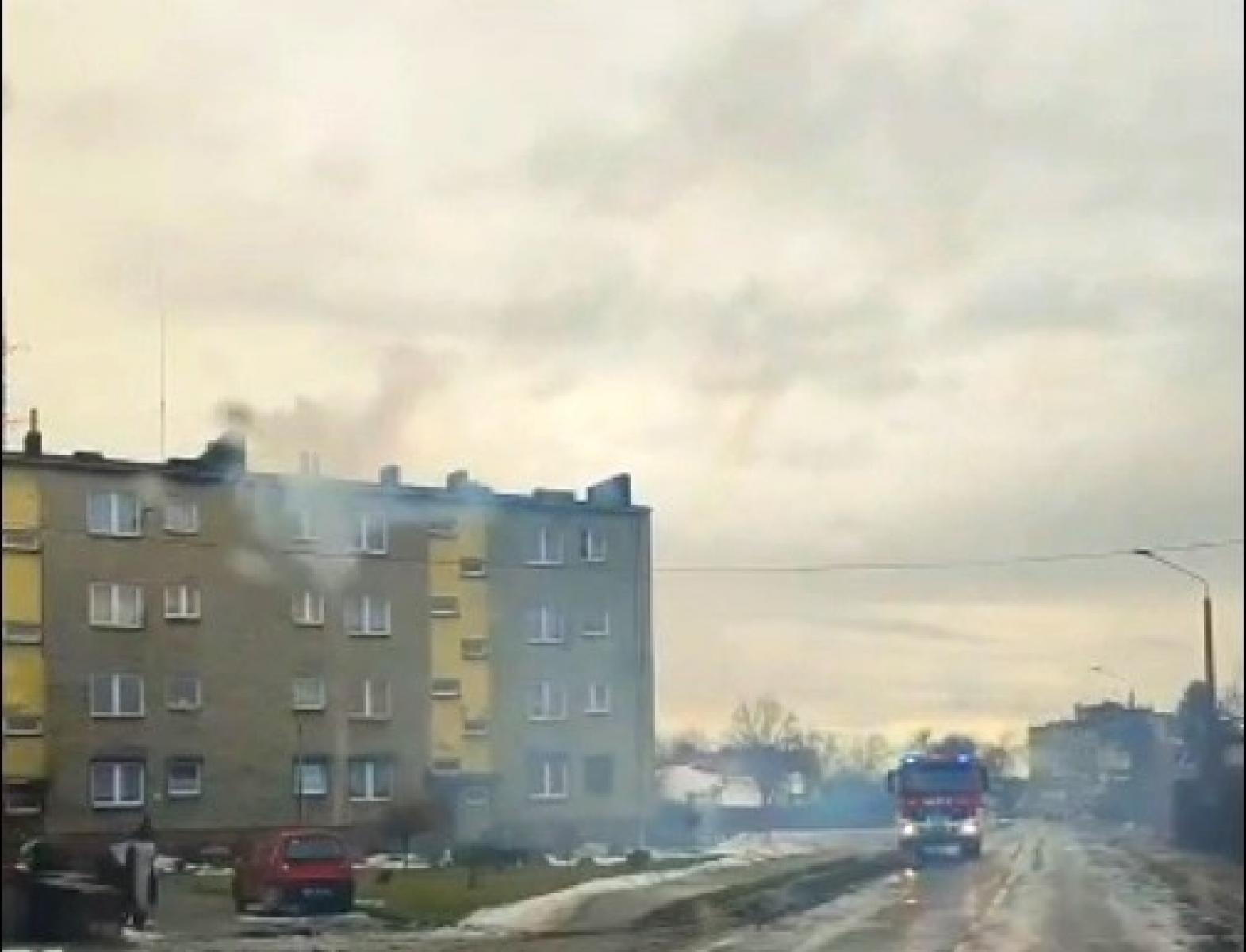 Zdjęcie w galerii na portalu naszraciborz.pl: Pożar sadzy w kominie w Kuźni Raciborskiej wiadomości z regionu