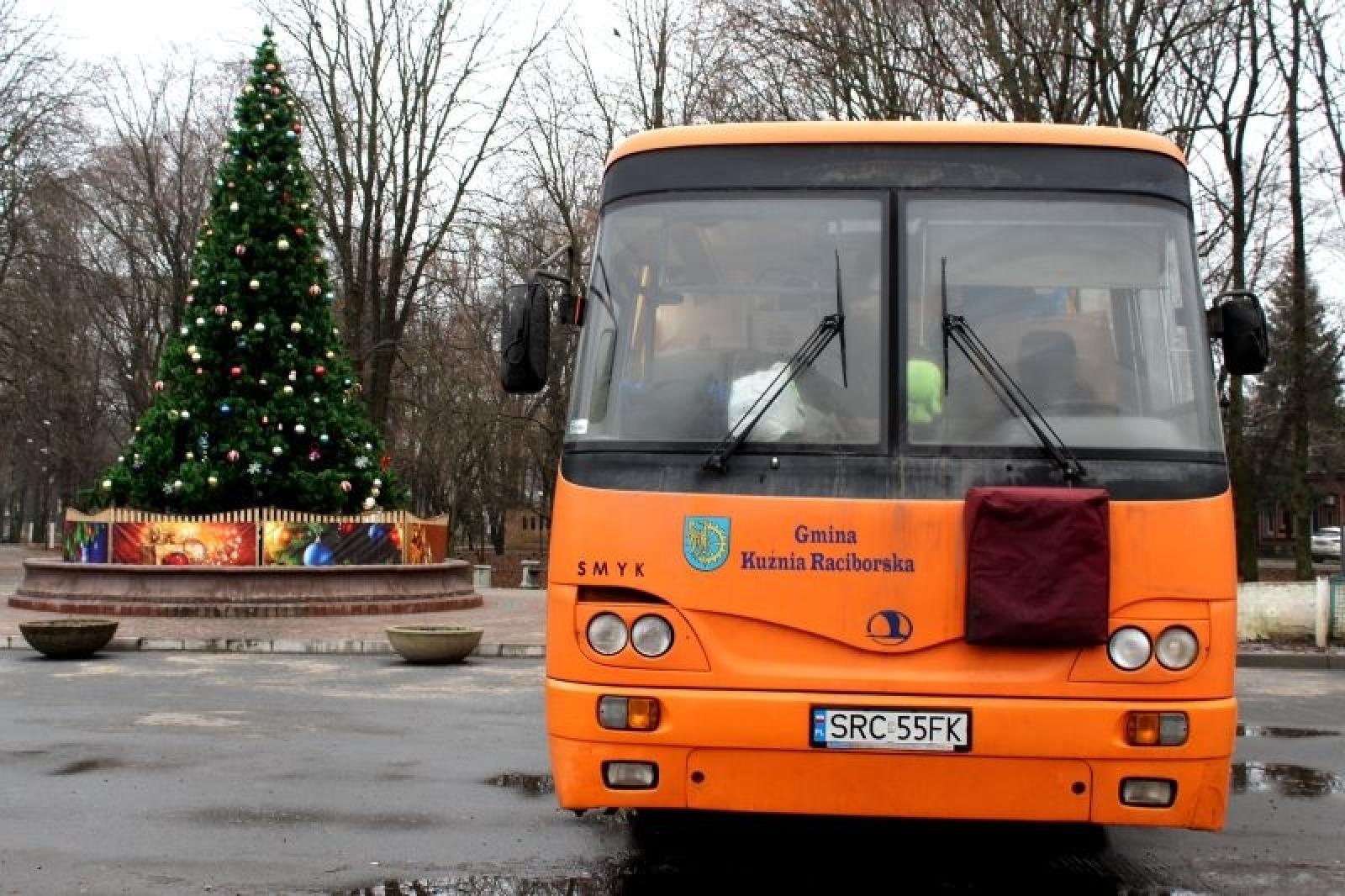 Zdjęcie w galerii na portalu naszraciborz.pl: Frankobus z Kuźni Raciborskiej dotarł na Ukrainę wiadomości z regionu
