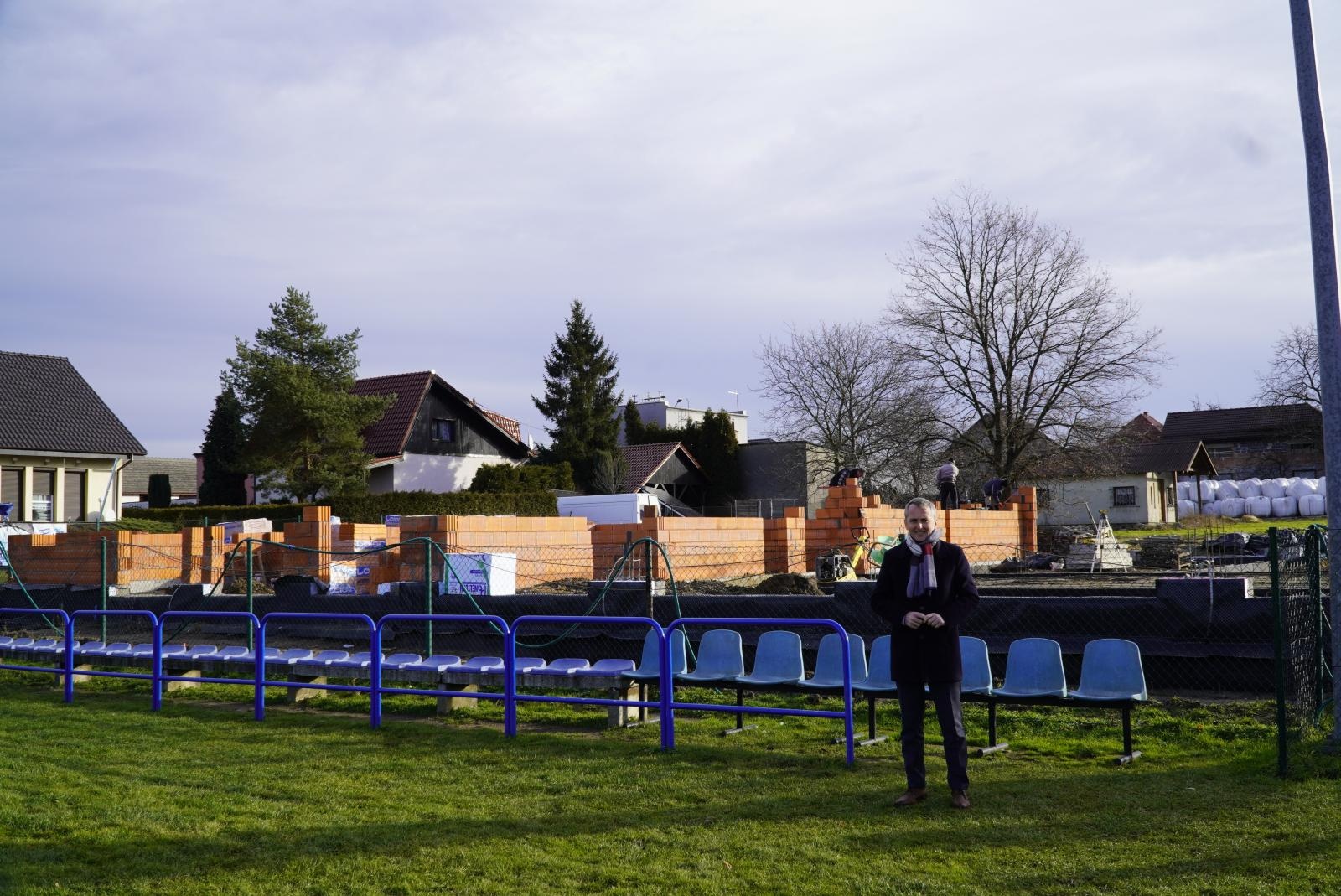 Zdjęcie w galerii na portalu naszraciborz.pl: Budowa przedszkola w Markowicach. Prace idą pełną parą wiadomości z regionu