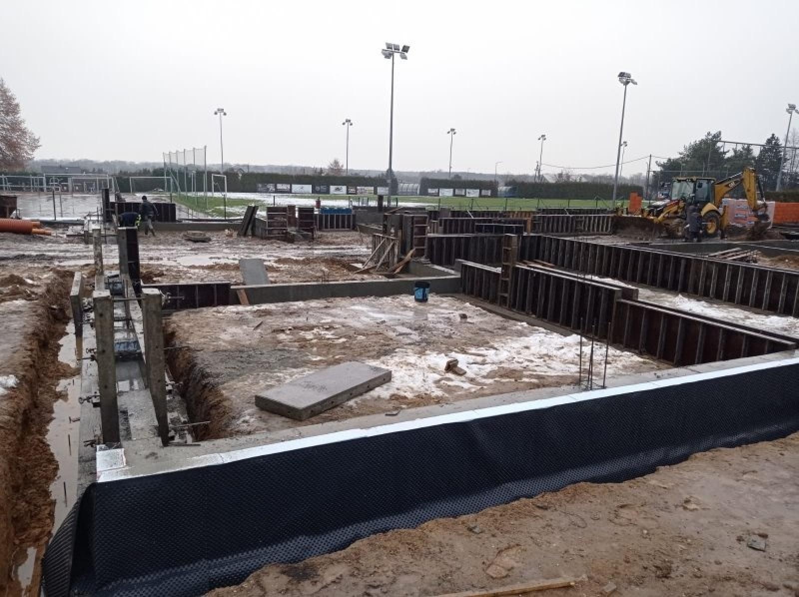 Zdjęcie w galerii na portalu naszraciborz.pl: Budowa przedszkola w Markowicach. Prace idą pełną parą wiadomości z regionu