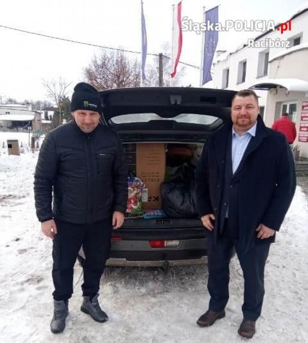 Zdjęcie w galerii na portalu naszraciborz.pl: Dzielnicowy z pasją niesienia pomocy wiadomości z regionu