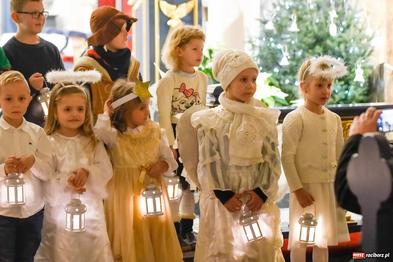 Zdjęcie w galerii na portalu naszraciborz.pl: Najpiękniejsze kolędy i pastorałki wybrzmiały w brzeskiej świątyni wiadomości z regionu