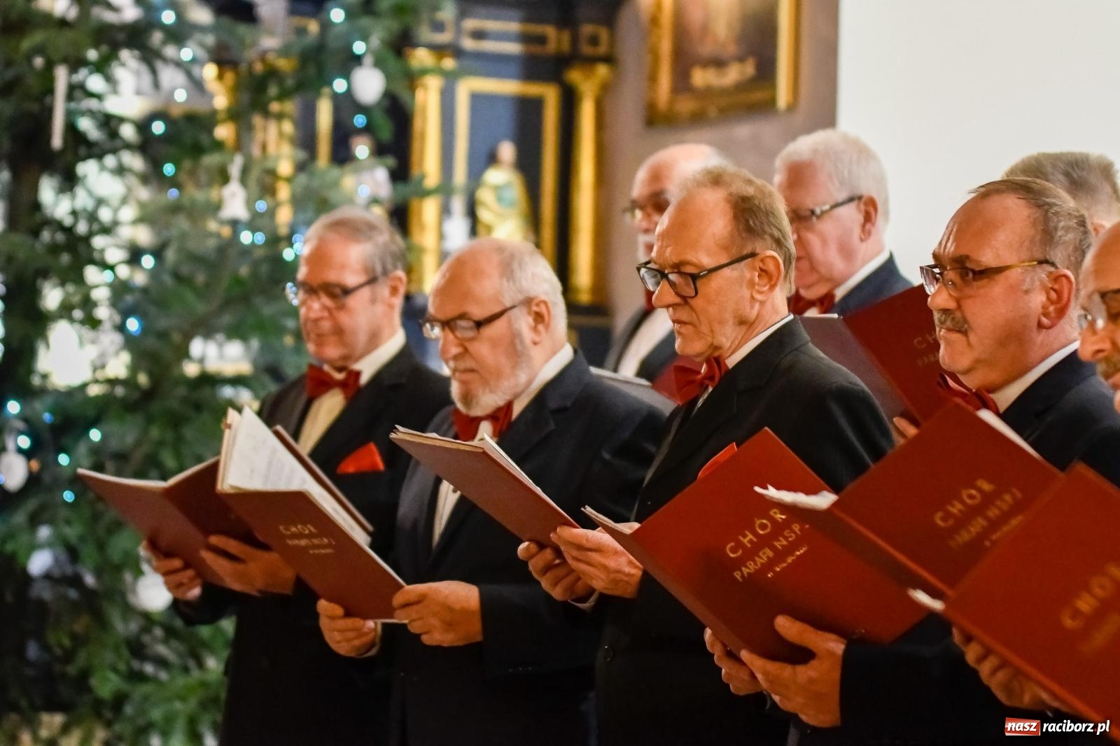 Zdjęcie w galerii na portalu naszraciborz.pl: Najpiękniejsze kolędy i pastorałki wybrzmiały w brzeskiej świątyni wiadomości z regionu